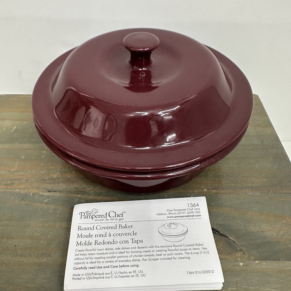 The Pampered Chef 1.5 QT Cranberry Baker Roaster Dutch Oven Stoneware & Lid